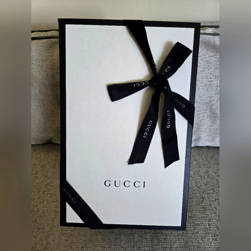 Gucci large purse box and scarf box with ribbons and tissue BUNDLE 🔥